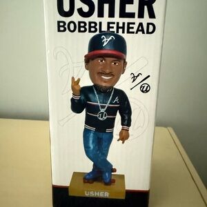 Usher Bobblehead with Black and Blue Outfit
